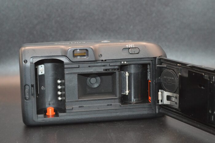 Canon Autoboy Lite 2 Date 35mm P&S Camera Tested – Gillani Cameras